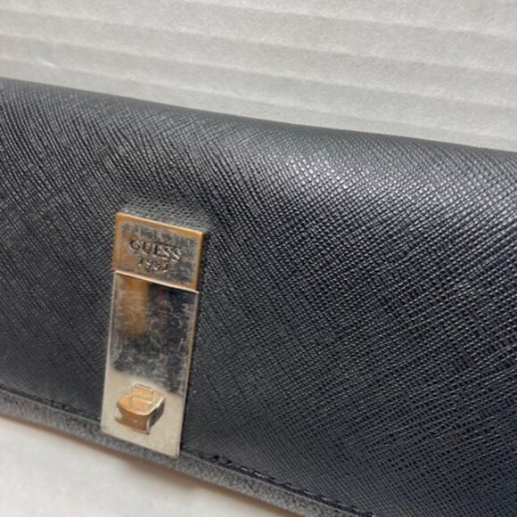 GUESS Women's Black Wallet Guess Logo embossed Zip Organizer vintage 1981 7653 - Picture 2 of 5
